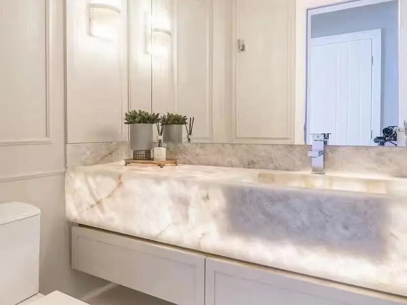 Cristallo Quartzite Countertops
