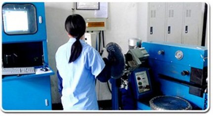 Quality inspection of diamond circular saw blades (7) Quality inspection of diamond circular saw blades (7)